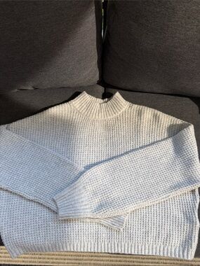 Hollister grey sweater